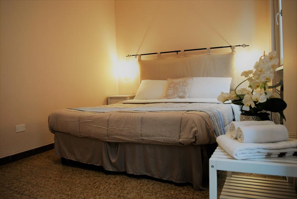 Appartamenti Del Borgo Garda  Exterior photo